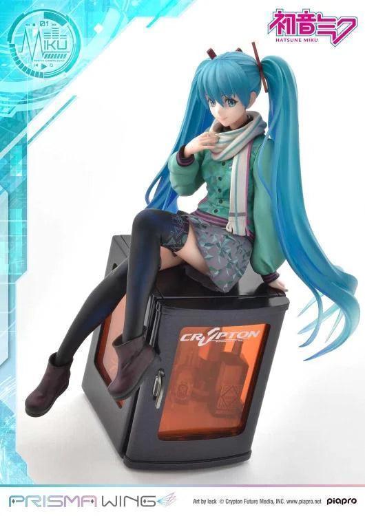 Hatsune Miku  Prisma Wing (Art by Lack) 1/7 Scale Figure - Vocaloid