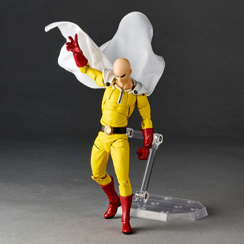 Saitama Action Figure Amazing Yamaguchi Revoltech NR064 - One-Punch Man