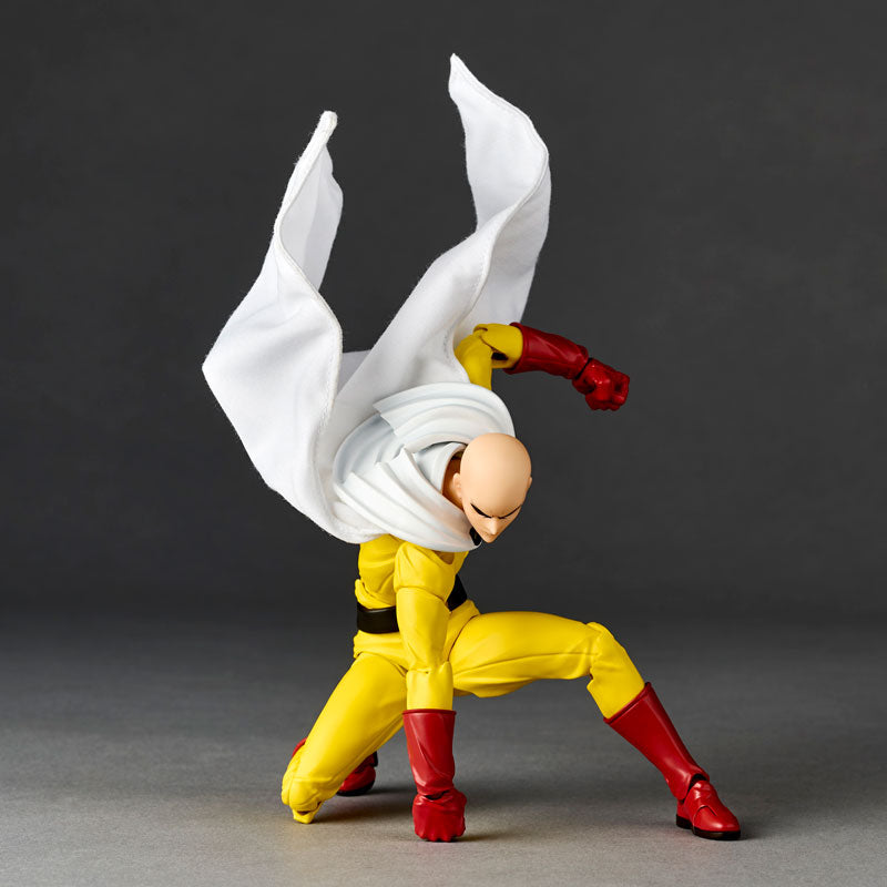 Saitama Action Figure Amazing Yamaguchi Revoltech NR064 - One-Punch Man