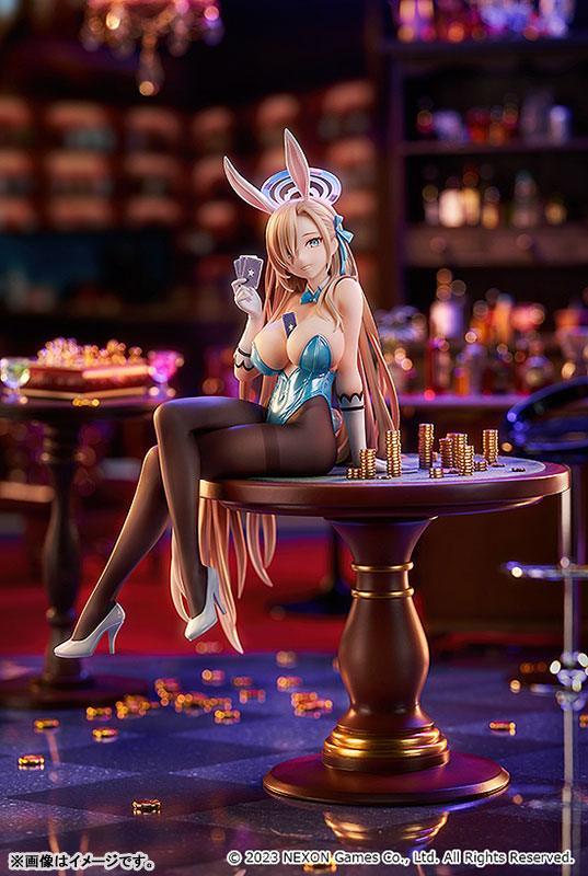 Asuna Ichinose (Bunny Girl) Game Playing Ver. 1/7 Scale Figure - Blue Archive - FigurineOut