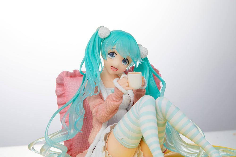 Hatsune Miku Figure (Original Casual Wear Ver.) - FigurineOut