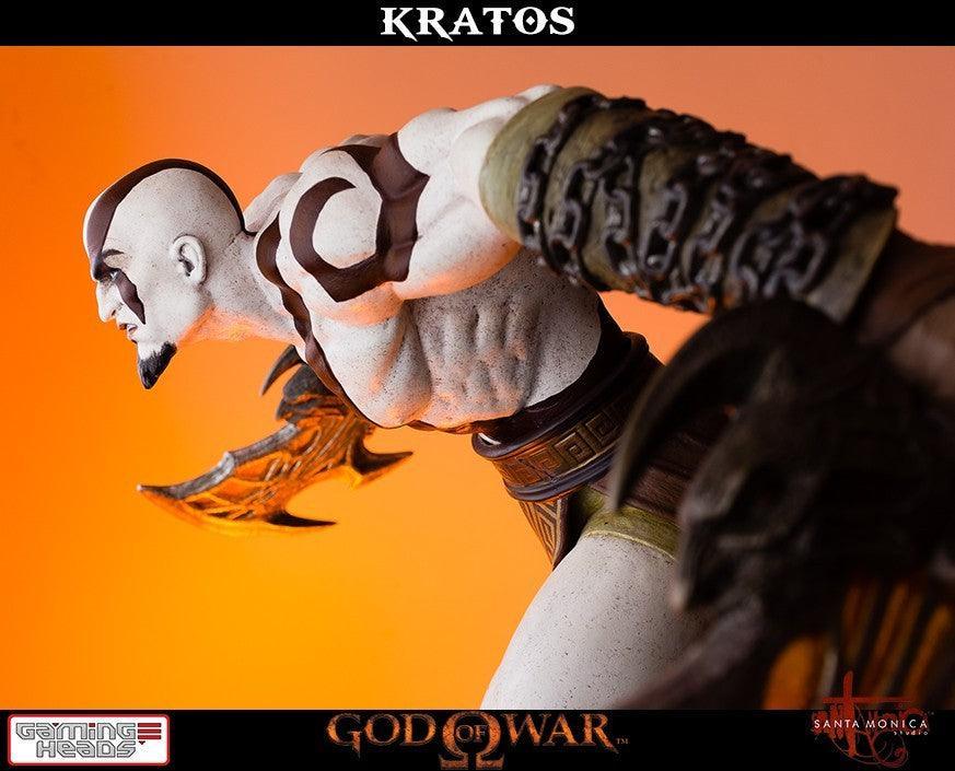 Lunging Kratos 1/4 Statue God of War - FigurineOut