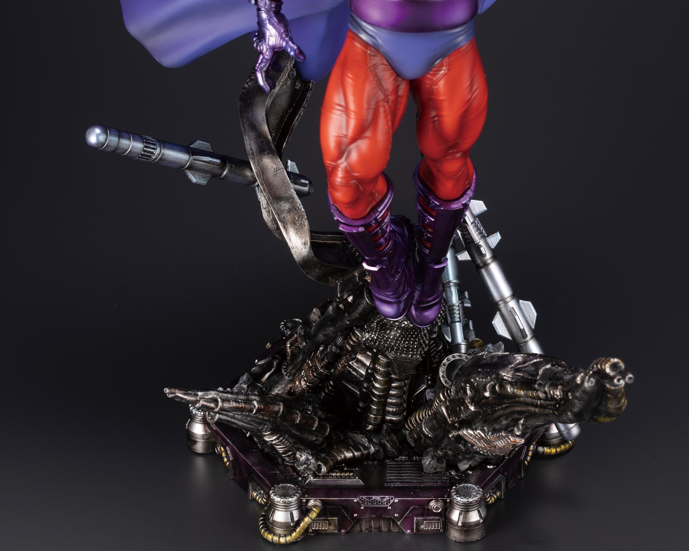 X-Men Magneto Marvel Universe 1/6 Scale Statue - FigurineOut