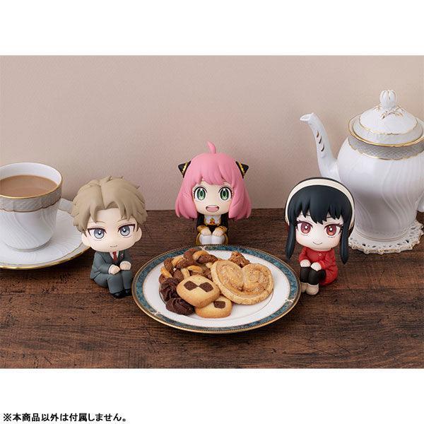 Yor Forger LookUp Spy x Family - FigurineOut