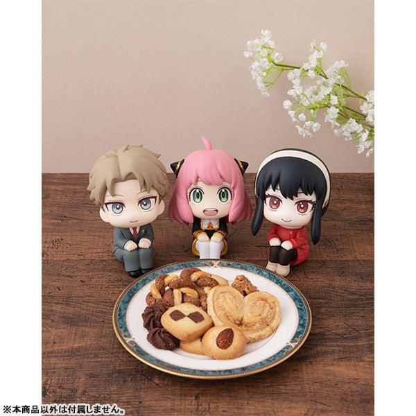 Yor Forger LookUp Spy x Family - FigurineOut