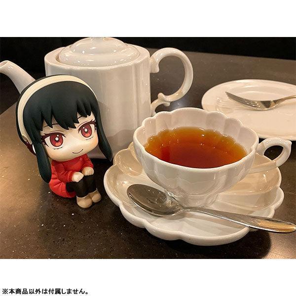 Yor Forger LookUp Spy x Family - FigurineOut